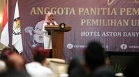 Bupati Banyuwangi Ipuk Fiestiandani memberikan sambutan di acara pelantikan anggota PPK Banyuwangi (Istimewa)
