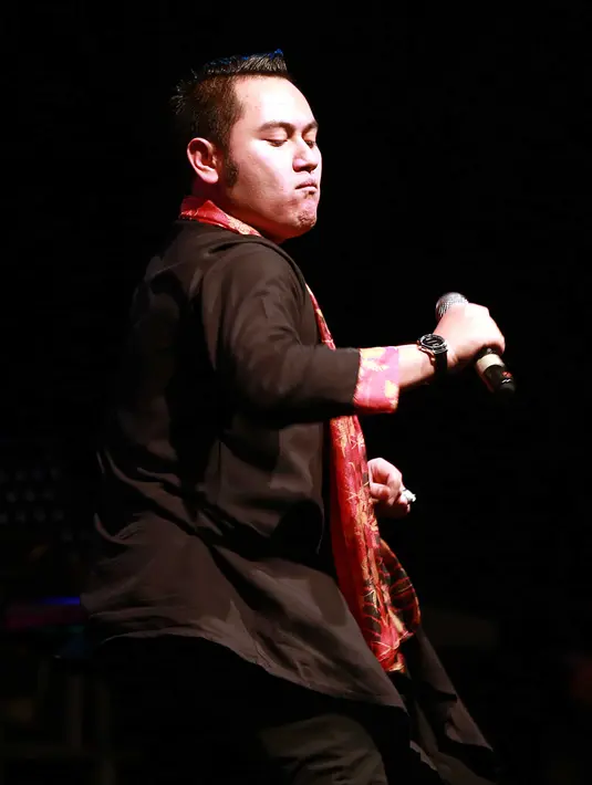 Nassar tak ingin berkutat dalam persoalan dalam rumah tangganya dengan Muzdalifah, ia pun memberikan tampilan terbaiknya untuk penonton Kampung GaSS 2. (Deki Prayoga/Bintang.com)