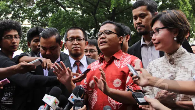 Pemeriksaan Perdana Denny Indrayana Sebagai Tersangka