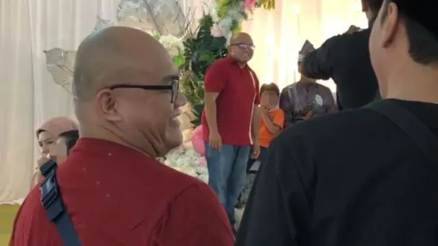 Momen Kocak Pria Bertemu 'Kembarannya' di Pesta Pernikahan