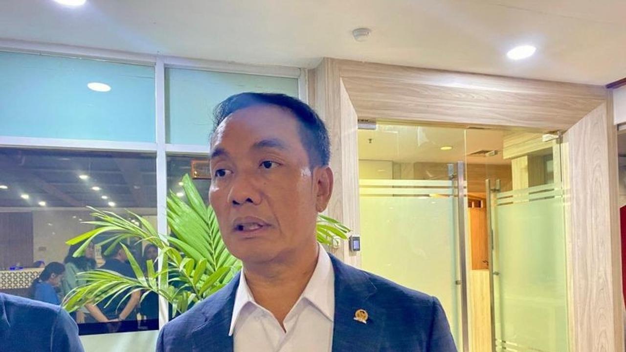 Komisi XI DPR RI Ungkap Wacana Penghapusan Pungutan OJK dalam Revisi UU P2SK