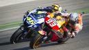 Valentino Rossi dan Marc Marquez terkenal karena persaingan keduanya dalam merebut juara MotoGP beberapa tahun silam. (Foto: AFP/Jaime Reina)