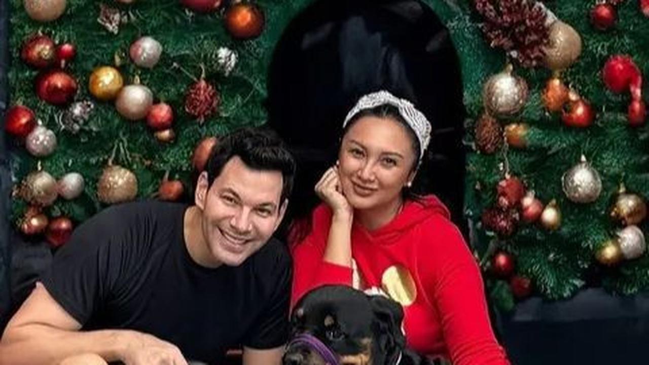 Raden Ayu Ardhia Pramesti Regita Cahyani Soerjosoebandoro, atau lebih dikenal sebagai Tata Cahyani, membagikan berbagai kegiatannya melalui akun Instagram pribadinya.&nbsp;