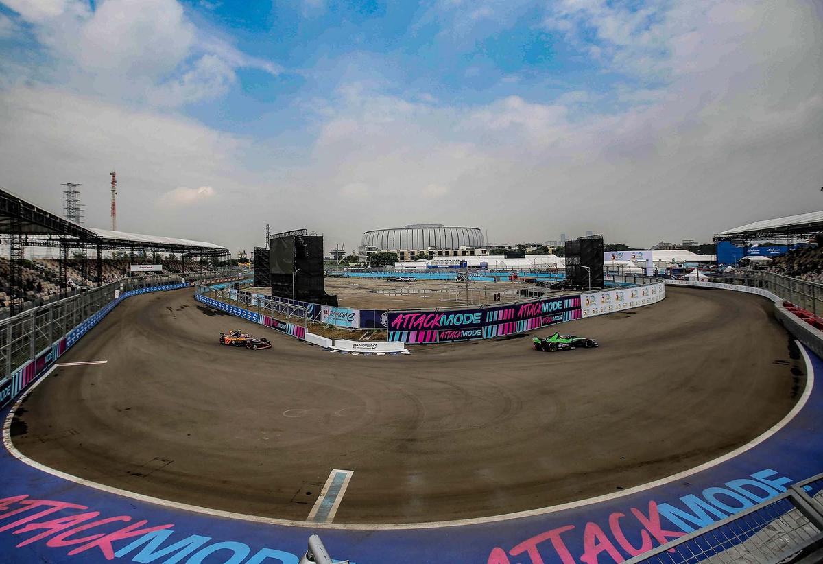 FOTO: Kualifikasi Formula E World Championship  Jakarta 2025, Jake Dennis Tercepat