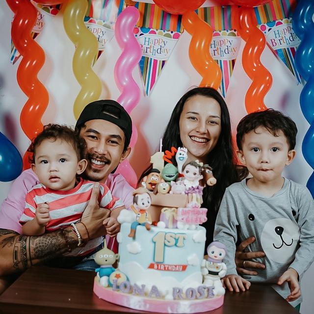 6 Momen Hangat Ulang Tahun Anak Kedua Fandy Christian dan Dahlia Poland, Sederhana