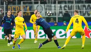 Arsenal dan Manchester United Intip Peluang Rekrut Striker Inter Milan