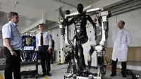 Robot yang diberi julukan 'Porton Man' ini mampu berlari, berjalan, duduk, tiarap dan banyak hal lainnya seperti seorang prajurit sungguhan.