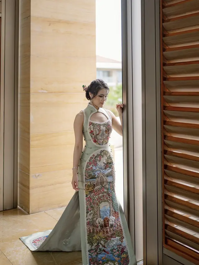 Chen Giovani, Menantu Hotman Paris