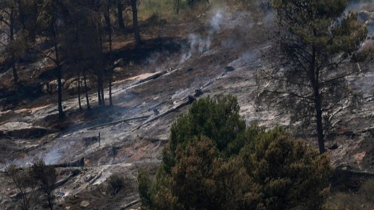 Peluncuran rudal dan drone Hizbullah dari Lebanon telah menyebabkan kebakaran yang meluas di Israel utara, wilayah Palestina yang didudukinya.<br>