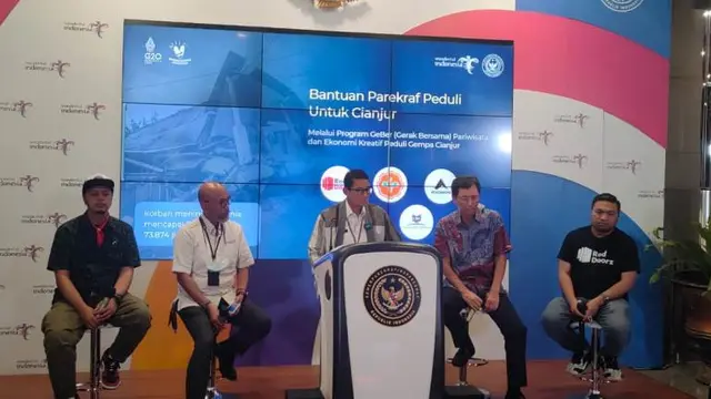 Menparekraf Sandiaga Uno di The Weekly Brief with Sandi Uno, Senin, 28 November 2022