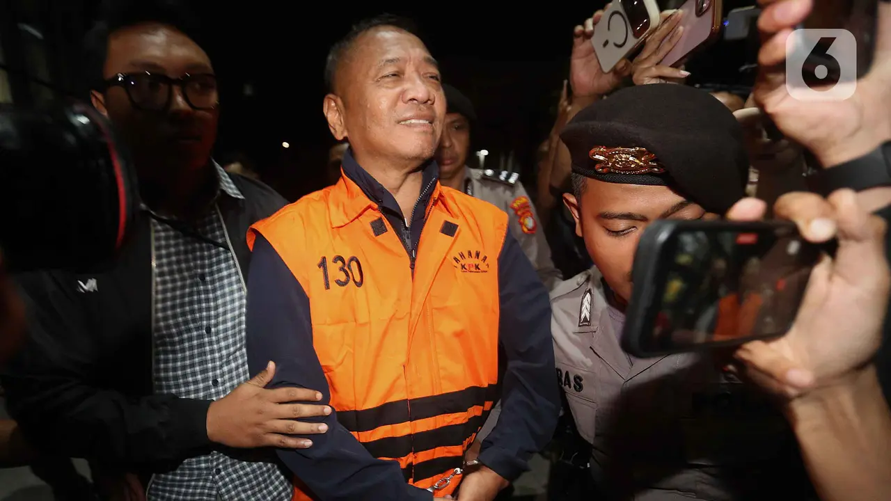 KPK Tahan Bupati Tulungagung Gatut Sunu Wibowo Beserta Ajudannya
