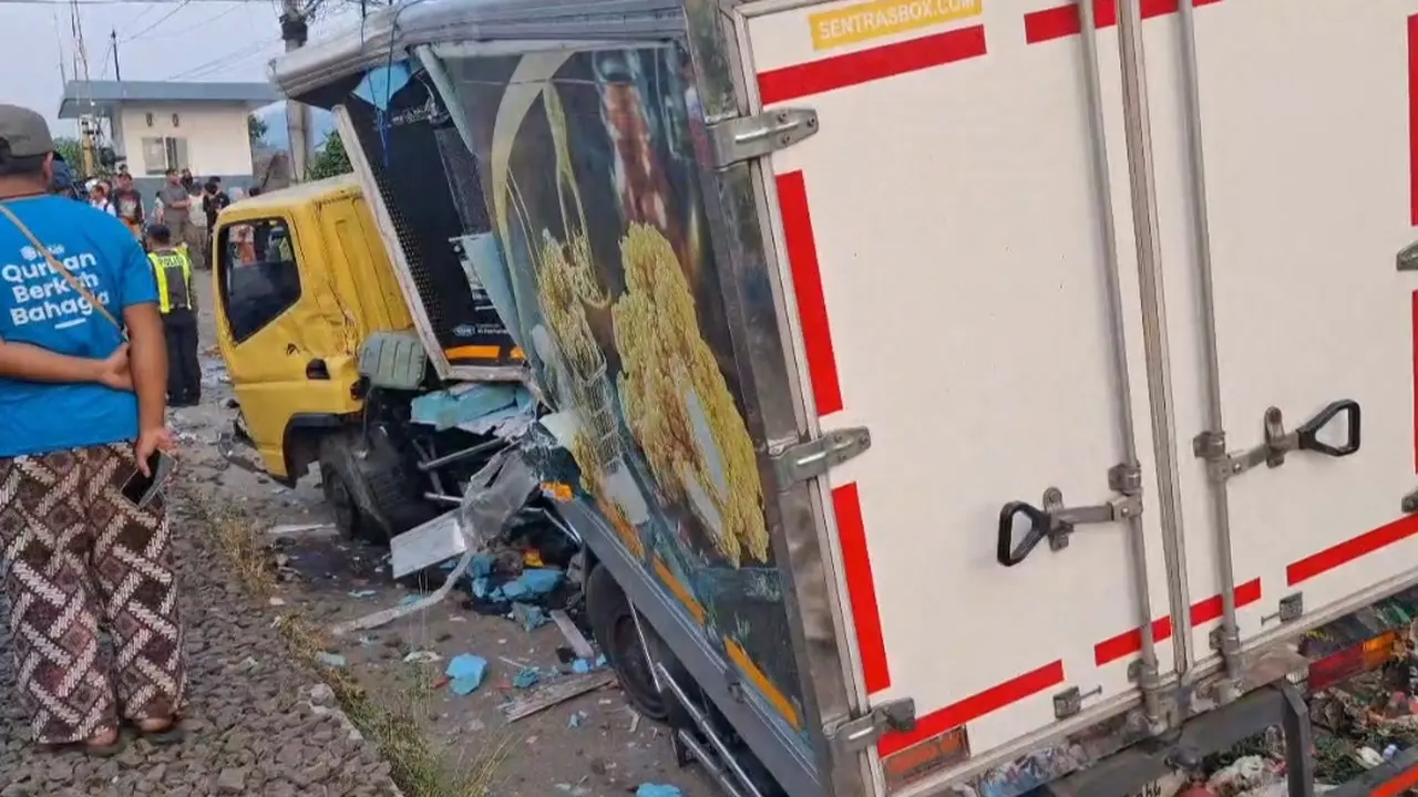 Truk Boks Tertemper KA Pangrango di Sukabumi, Relawan Kebersihan Tewas