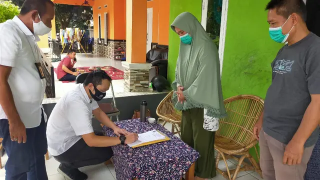 Kemnaker Berikan Bantuan Dana Kepada Pekerja Migran Bermasalah (Foto:Kemnaker)