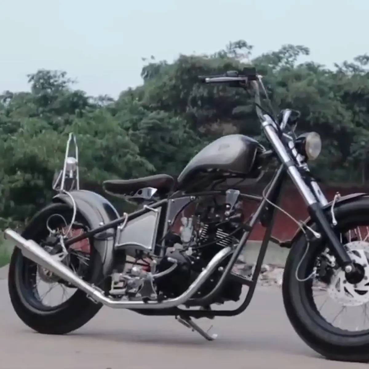 W175 chopper online