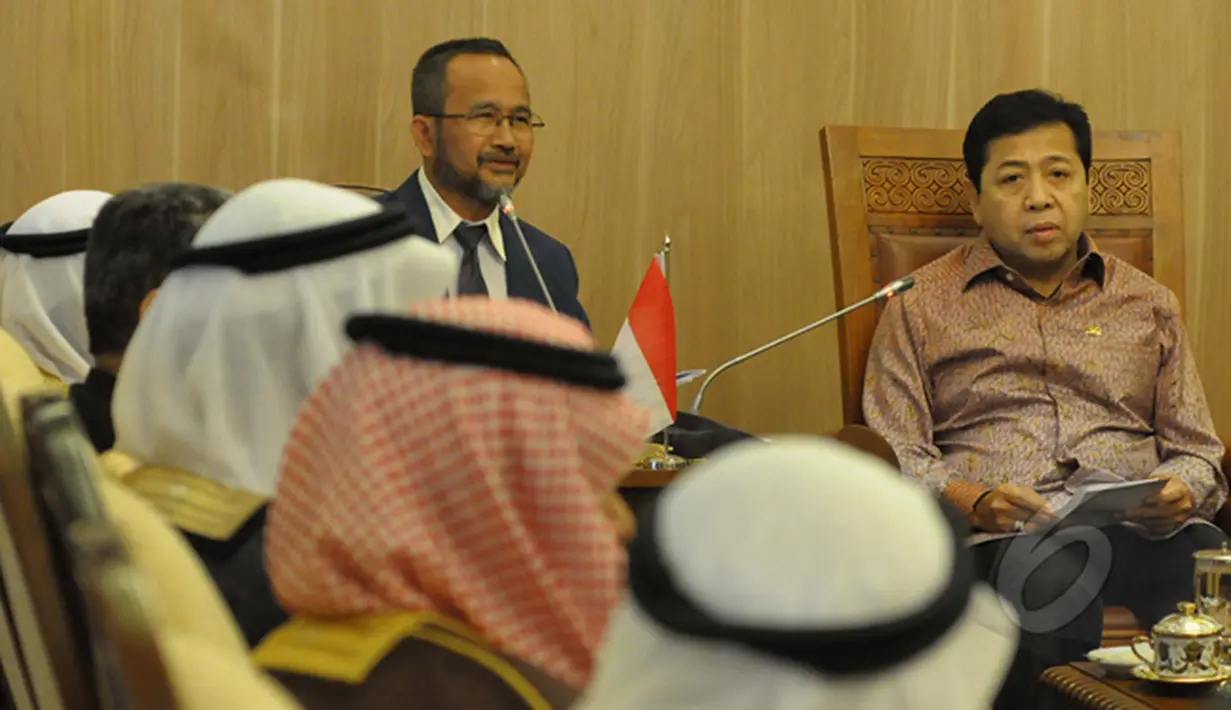 Ketua DPR RI Setya Novanto (kanan) berharap agar Delegasi Majelis Syuro Parlemen Arab Saudi dapat membantu berbagai permasalahan yang dialami oleh TKI (tenaga kerja Indonesia) yang berada di Arab Saudi, Jakarta, (02/2/2015). (Liputan6.com/Andrian M Tunay)