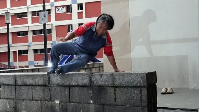 Parkour Emak-Emak di Singapura