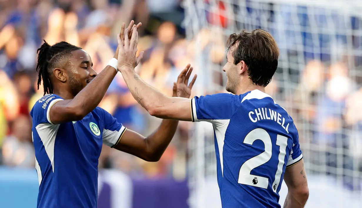 Pada menit ke-76, Chelsea kembali menggetarkan jala Brighton. Nicolas Jackson berhasil menaklukkan kiper kedua Brighton, Bart Verbruggen, usai mendapat umpan terobosan Cucurella. (Adam Hunger/Getty Images/AFP)