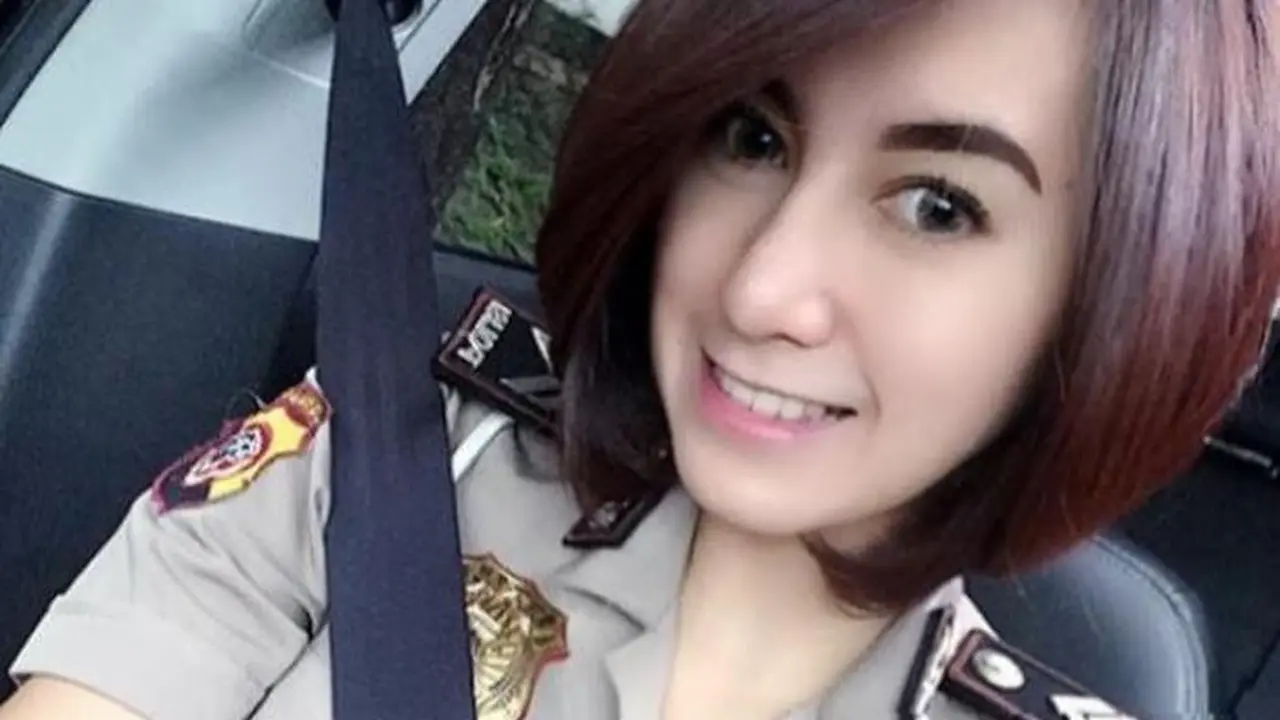 Mengenal Briptu Nurmala Hilda, Polwan Cantik Hebohkan Netizen