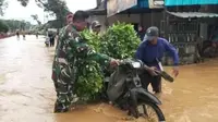 Banjir setinggi lutut orang dewasa merendam sejumlah desa di Kecamatan Pesanggaran Banyuwangi (Istimewa)