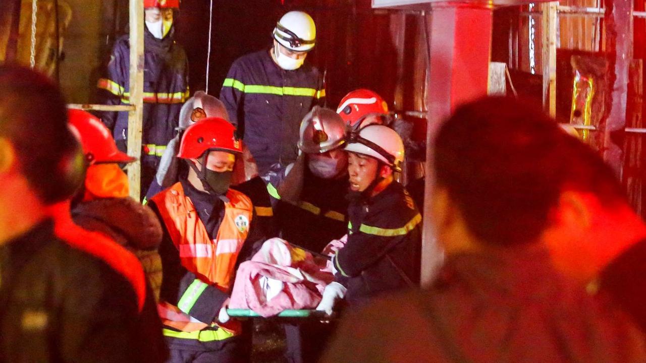 FOTO: Tragedi Maut Bar Karaoke Vietnam, 11 Orang Tewas Terpanggang Akibat Kebakaran yang Diduga Disengaja
