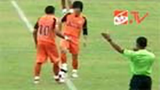 Kalahkan PSPS, Persisam Geser Persiwa