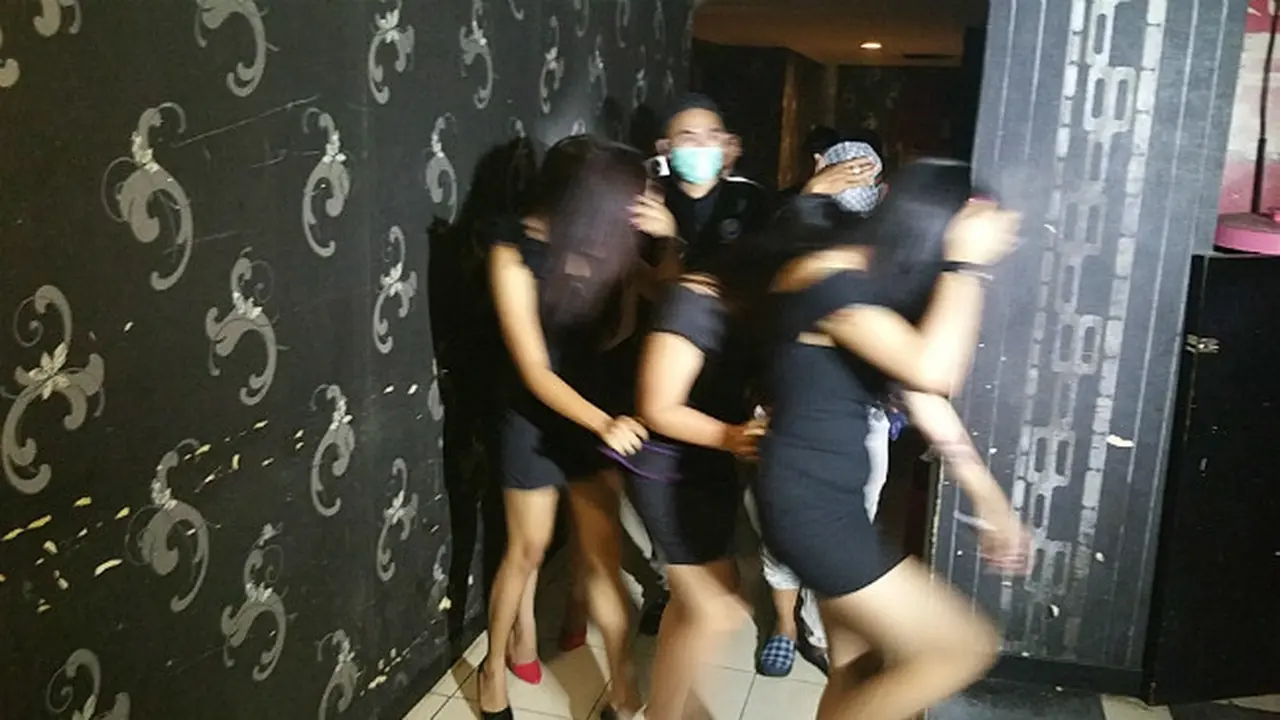Razia Tempat Hiburan Malam di Pantura, BNN Ciduk Dua Pemandu Lagu Cantik