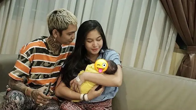 6 Potret Young Lex dan Istri Asuh Baby Zaenab, Kompak Banget