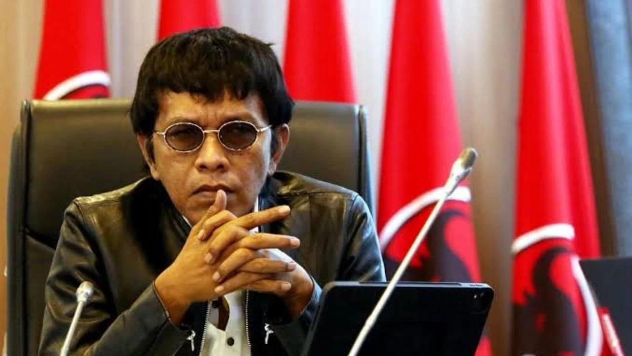VIDEO: Keras Adian PDIP DPR Desak Menkeu Purbaya Bahas Masalah Baju Thrifting Impor