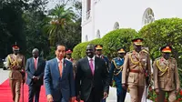 Presiden Jokowi bertemu Presiden Kenya, William Ruto. Pertemuan berlangsung dalam lawatan bilateral Jokowi di Kenya. (Foto: Sekretariat Presiden)