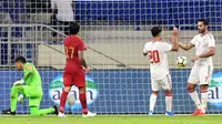 Pemain Timnas UEA berselebrasi setelah menjebol gawang Timnas Indonesia di Stadion Al Maktoum, Dubai (10/10/2019). ( (AFP/Karim Sahib)