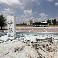 Diabaikan, bangunan olahraga Olimpiade di beberapa negara ini sangat tak terawat dan sebagian rusak. (Via: boredpanda.com)