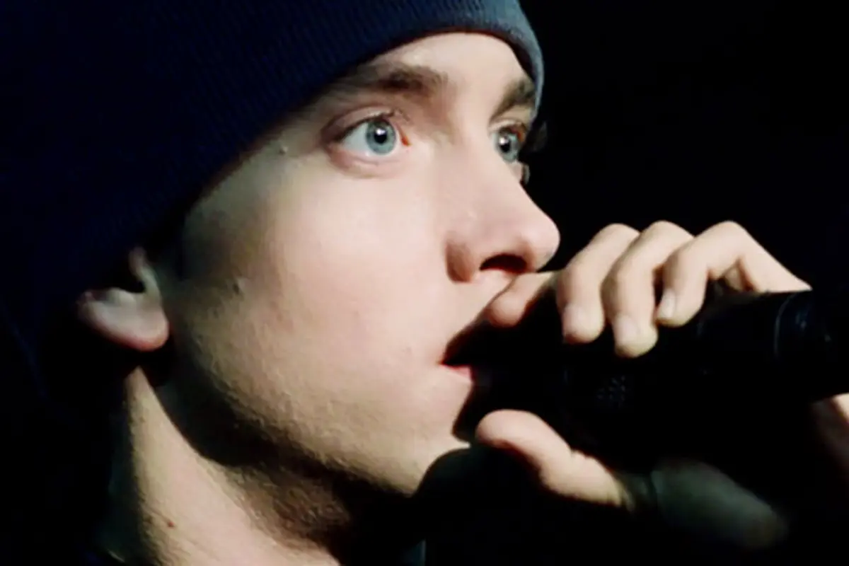 eminem-131125b.jpg