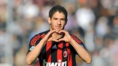 AC Milan's Brazilian forward Pato celebrates after scoring against Siena during their Italian series A match at the Artemio Franchi Siena Communal Stadium on March 15 2009. AFP PHOTO/ANDREAS SOLARO