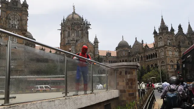 Spider Man Semprot Disinfektan