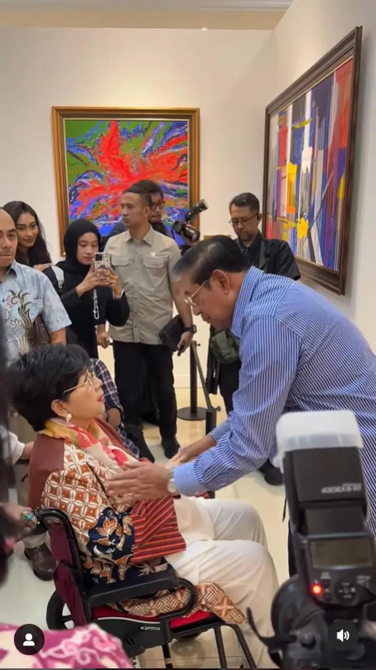 6 Potret Titiek Puspa Penuhi Undangan SBY dan Kumpul Bareng Artis Senior Sebelum Sakit