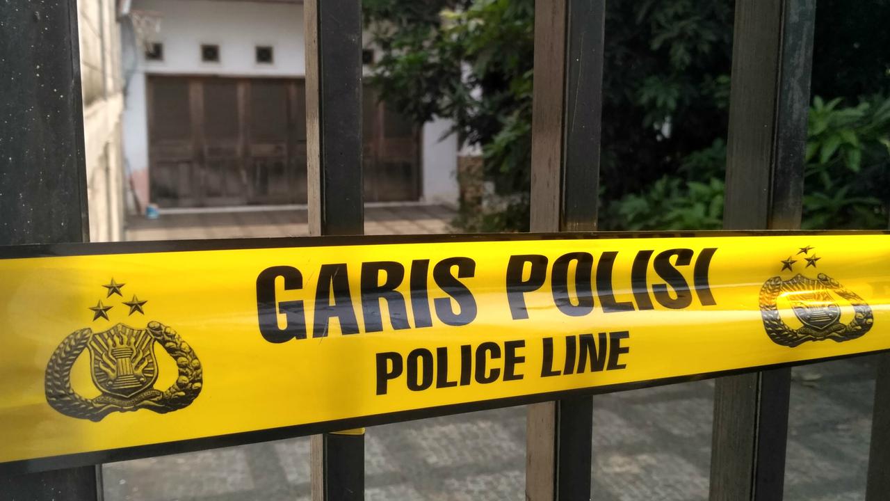 Cabut Mic saat Temannya Karaokean, Pria di Bekasi Dihajar Pakai Botol Bir oleh Rekan-Rekannya