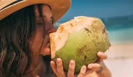 Setelah beraktivitas atau banyak berkeringat, segelas air kelapa bisa menjadi pilihan minuman yang praktis dan nikmat.
(Foto/Dok: Pixels)