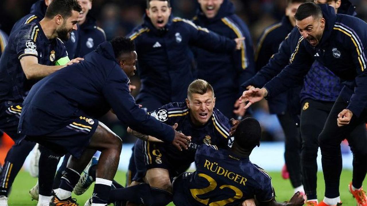 Real Madrid berhasil memenangkan duel alot kontra Manchester City pada leg kedua perempat final Liga Champions 2023/2024, Kamis (18/4/2024). Madrid sukses membenamkan Man City melalui drama adu penalti dengan skor 4-3, setelah bermain imbang 1-1. Foto: AF