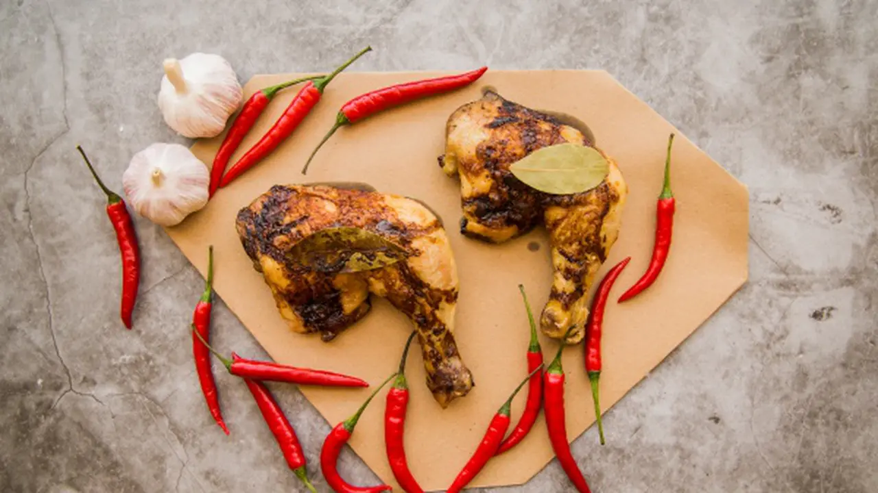 Ilustrasi Ayam Penyet (Sumber:Freepik)