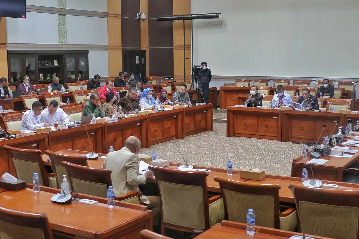 Menkumham - Komisi III DPR Gelar Rapat Bahas RKUHP