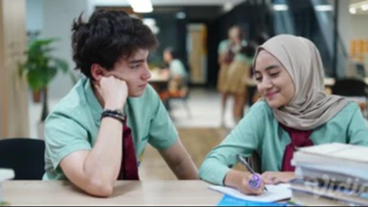 Di Luar Nurul