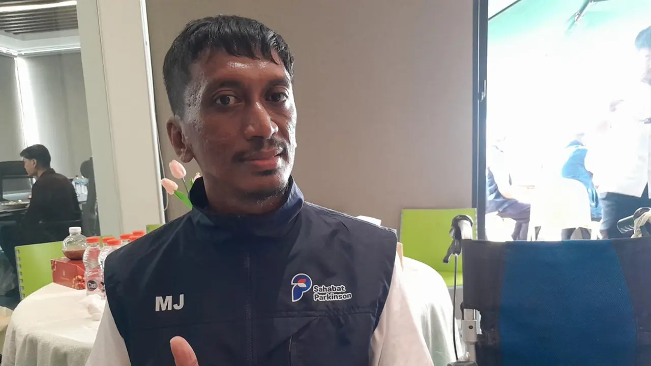 Mamo Jaidi ceritakan gejala awal saat mengalami Parkinson kala ia berusia 35 tahun.
