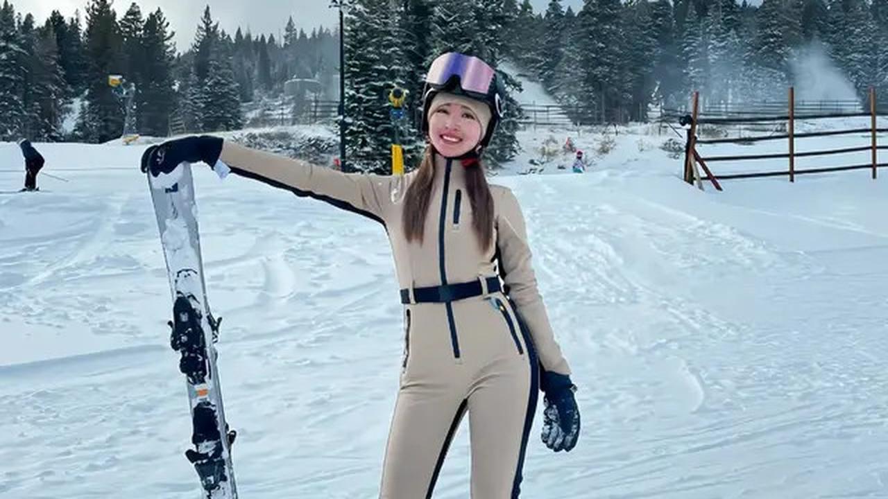 Olahraga yang hanya bisa dilakukan satu tahun sekali di alam, yaitu bermain ski salju di Lake Tahoe, California ini menjadi salah satu tujuan banyak selebriti Indonesia.