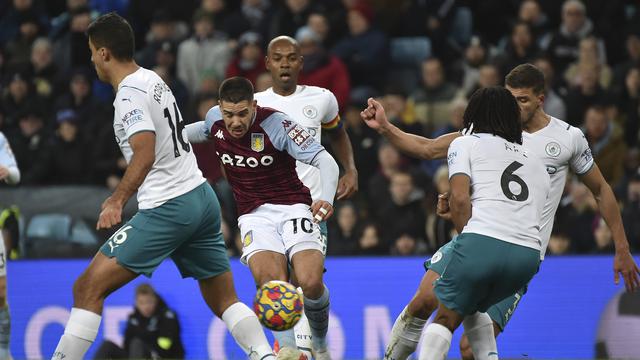 Manchester City Bungkam Aston Villa 2-1