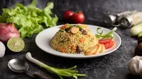 Ilustrasi Nasi Goreng Telur Saus Tiram Credit: shutterstock.com