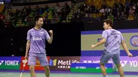 Ganda putra Indonesia, Kevin Sanjaya Sukamuljo/Marcus Fernaldi Gideon, mengalahkan pasangan China, Li Junhui/Liu Yuchen, pada babak semifinal Hong Kong Terbuka Super Series 2017, Sabtu (25/11/2017). (PBSI)