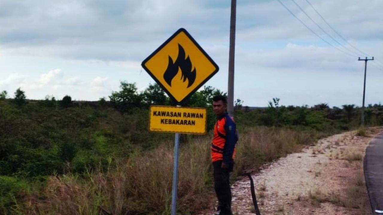 Pemkab Natuna Intensifkan Pencegahan Karhutla dengan Rambu Peringatan dan Posko Siaga
