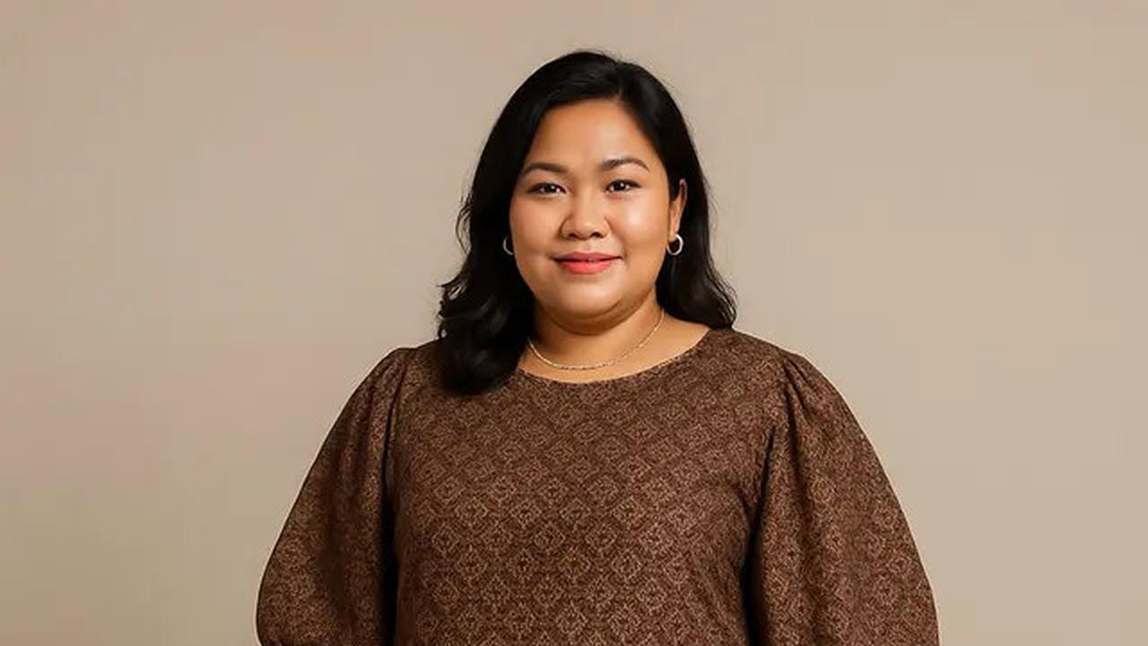 7 Model Baju Batik Wanita Gemuk agar Terlihat Ramping, Rahasia Siluet Elegan tanpa Diet Ketat
