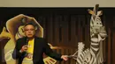 CEO 7Kings Entertainment Aldo Menayang dalam konferensi pers Madagascar Live di SCTV Tower, Jakarta, Kamis (14/4).  Teatrikal Musikal Madagascar akan berlangsung pada 5-7 Mei 2016 di ICE BSD City-Serpong. (Liputan6.com/Herman Zakharia)