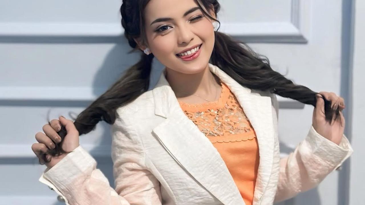 Putri Isnari Dapat Hadiah Uang Tunai Ratusan Dolar di Momen Ulang Tahun